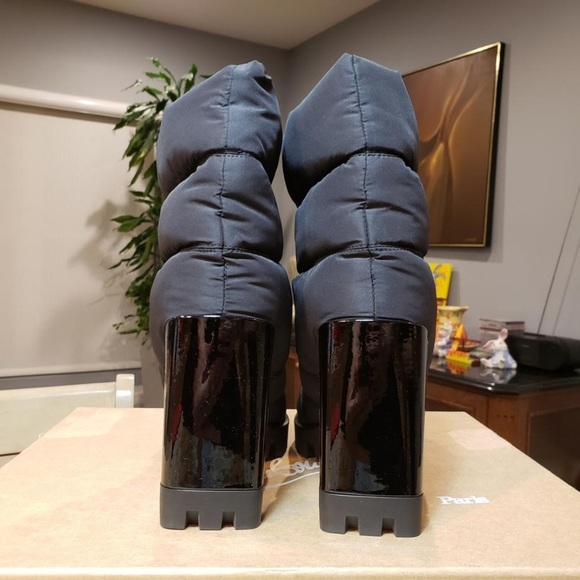 NEW Christian Louboutin Oriona Lug Quilted Bootie size 40.5 - Picture 11 of 14